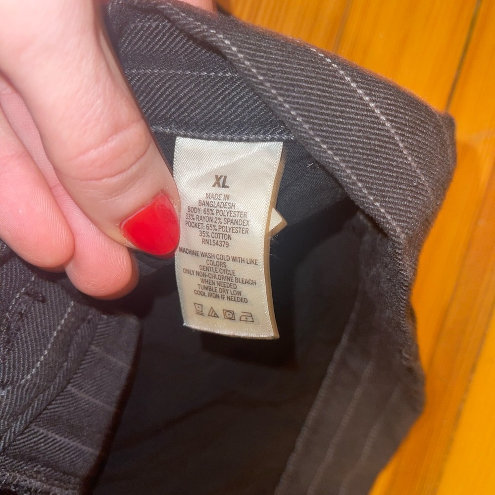 Aeropostale Women's Black Pinstripe Trousers - Picture 4 of 5